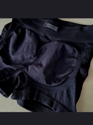 Bo tee booty scrunch  - Nyskick, bo tee scrunch, nypris 699:-. Storlek S 