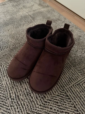 Vinterskor Lager157 - Använd 3-5 gånger max så de är i fortfarande mycket bra skick. Storlek 36/37