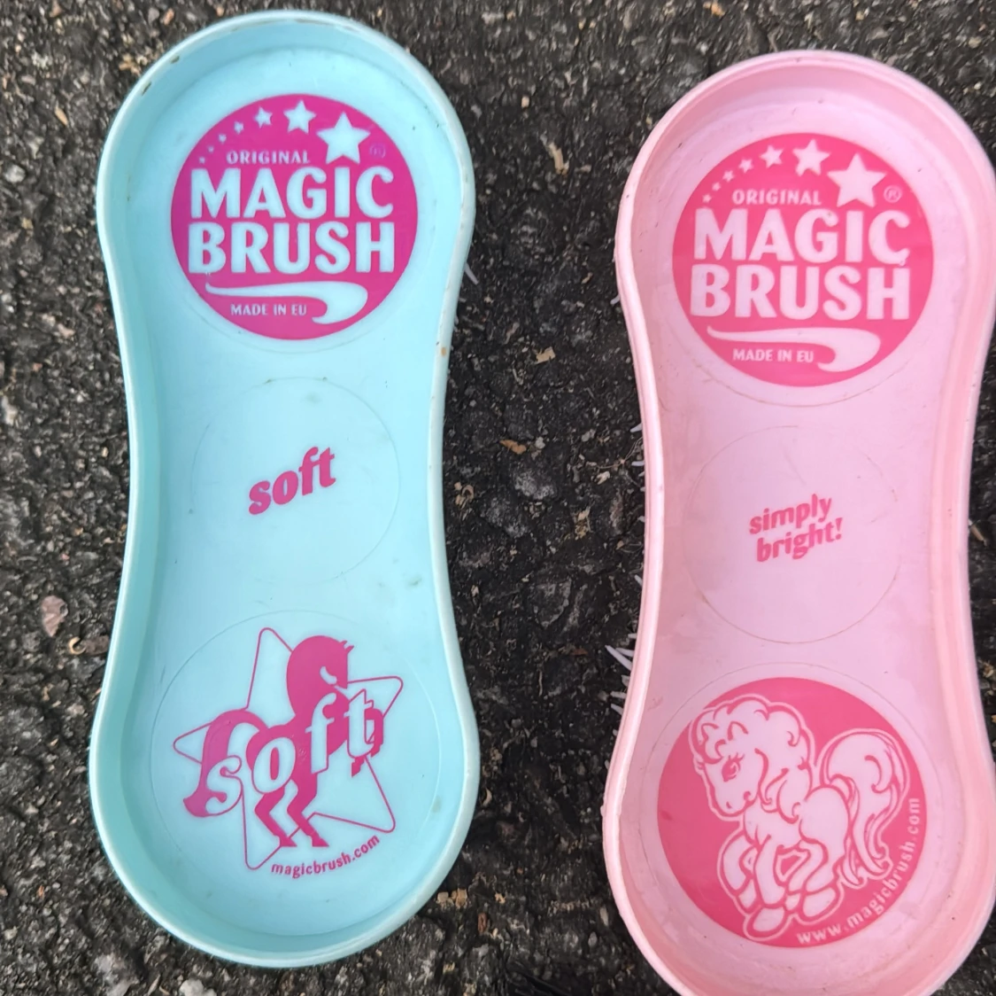 Magic Brush hästborstset setter är bara andvänt på käpphästar - 3