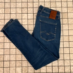 Replay Anbass Hyperflex - Replay Anbass Hyperflex | storlek 32-30 | skick 9/10 | nypris 2299, mitt pris 399! | modell 180cm |