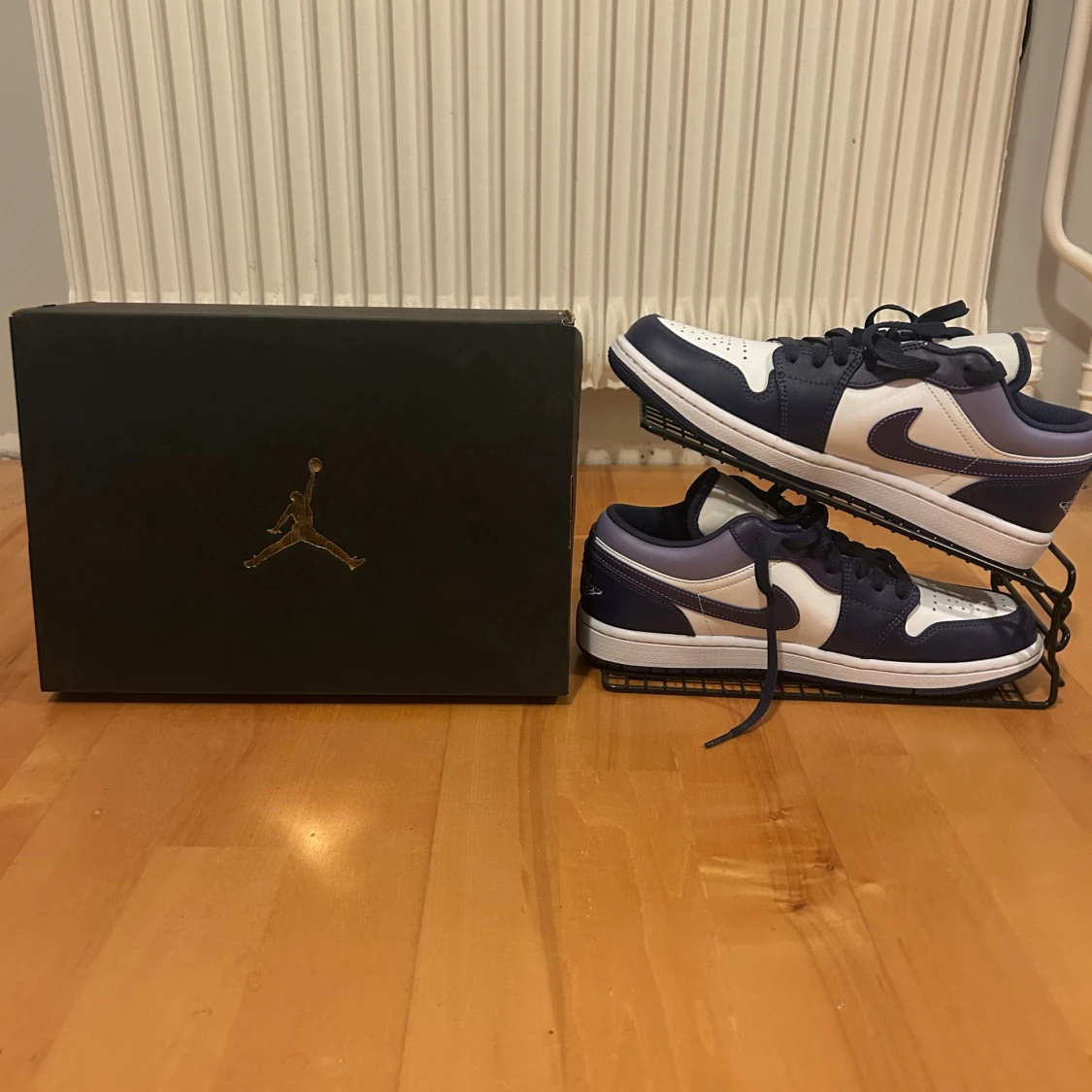 Nike Air Jordan 1 Low vit/lila