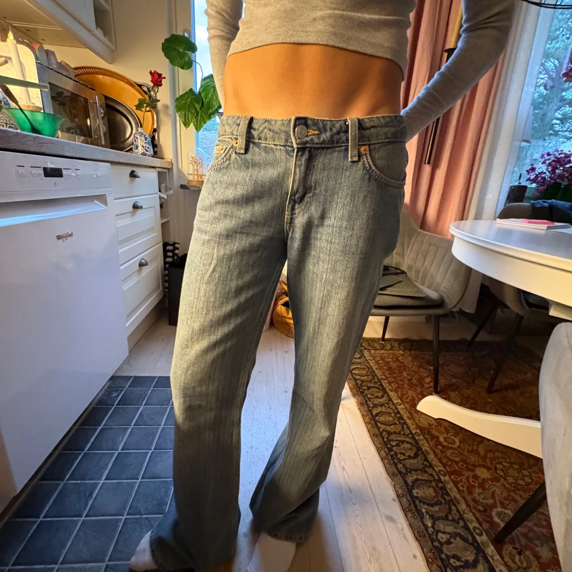 Ljusblå bootcut jeans Levis 517 - 1