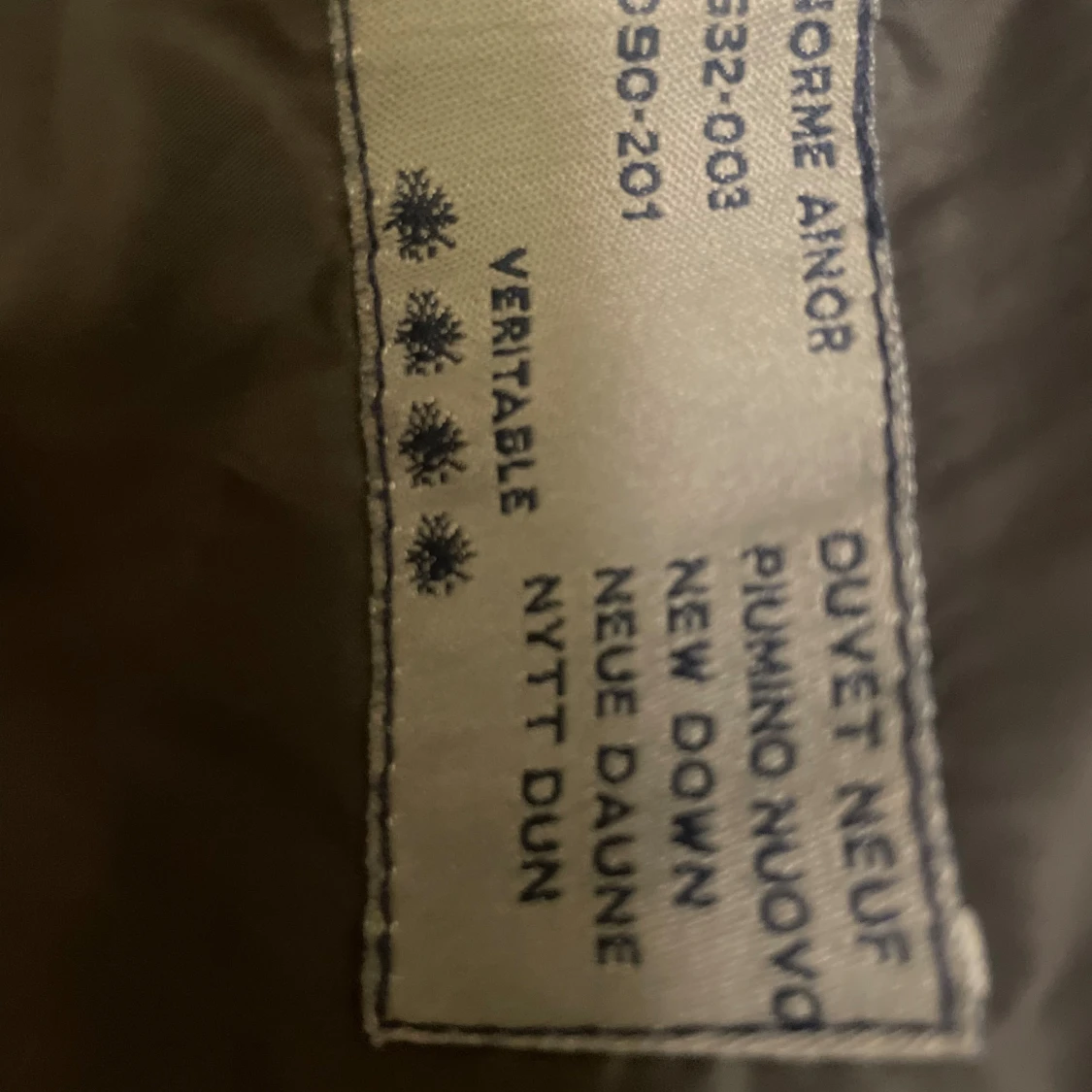 Glansig grå pufferjacka från Moncler - 4