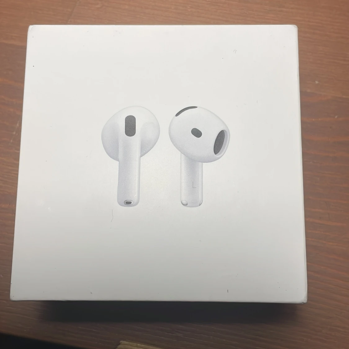 AirPods 4