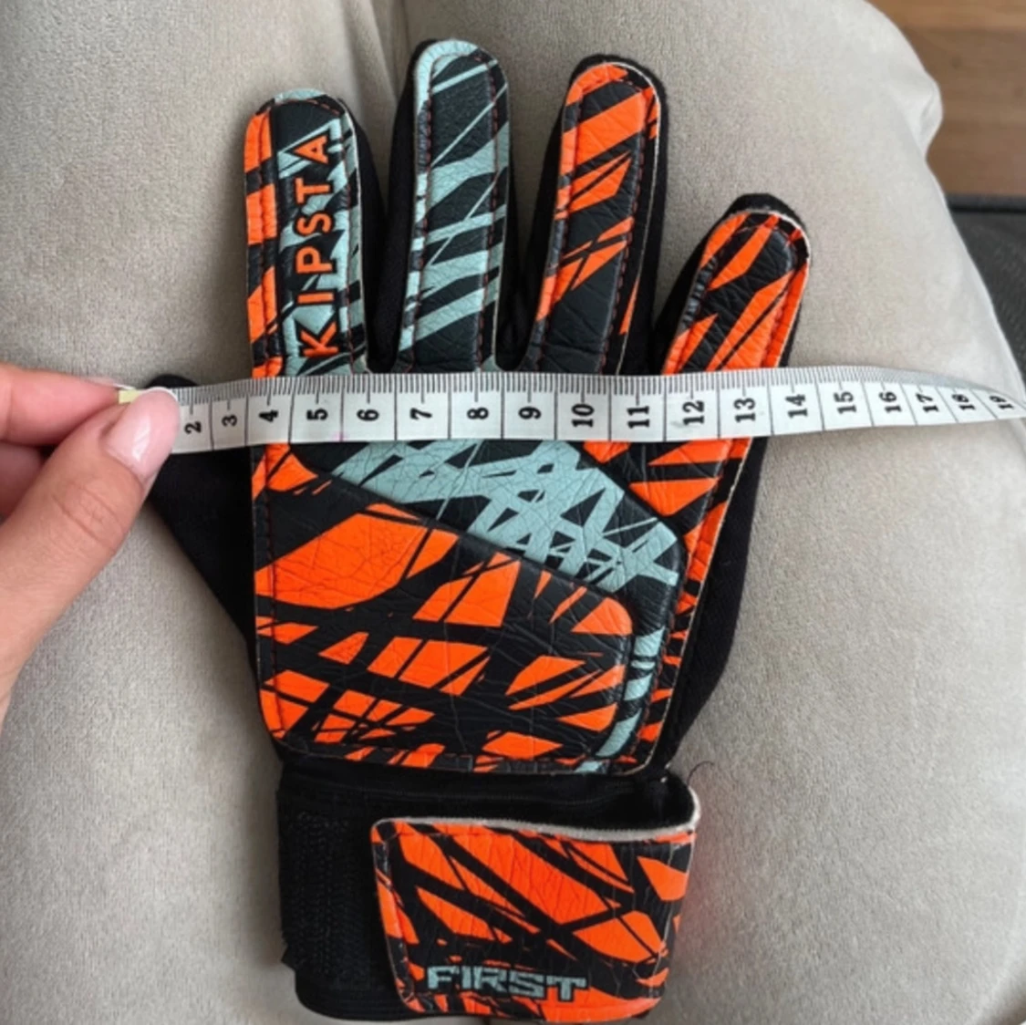 Målvaktshandskar från Kipsta - 3