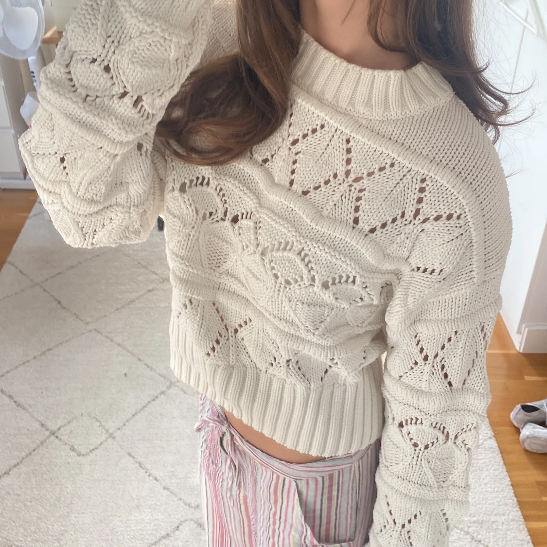Vit stickad tröja