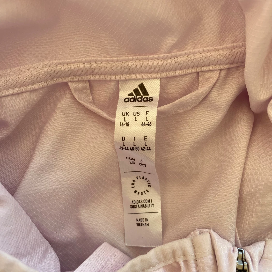 Ljusrosa vindjacka från Adidas - 3