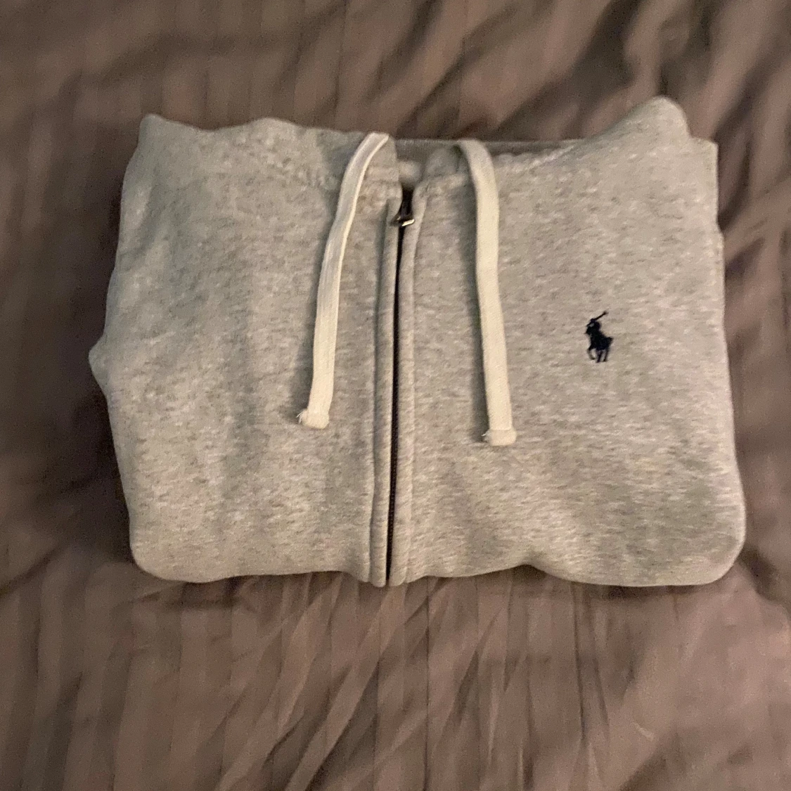 Grå hoodie från Polo Ralph Lauren - 3