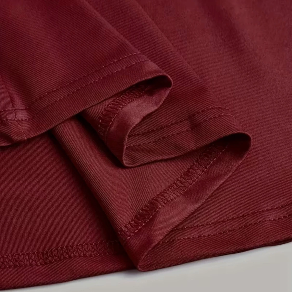 Vinröd långklänning med tight passform - 2