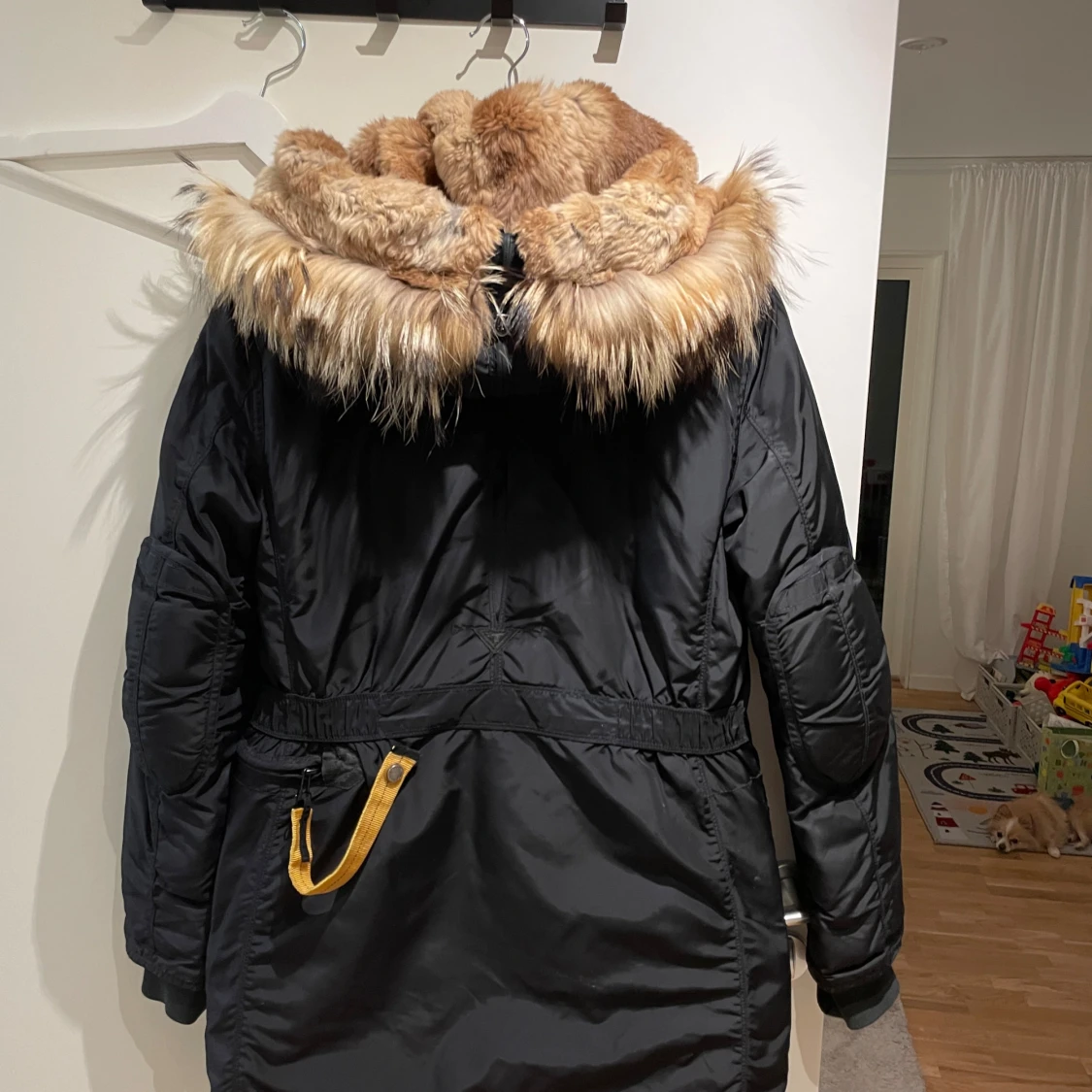 Svart Parajumpers parkajacka med päls - 2