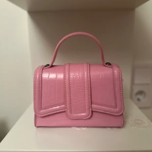 Väska - Rosa väska från Zara