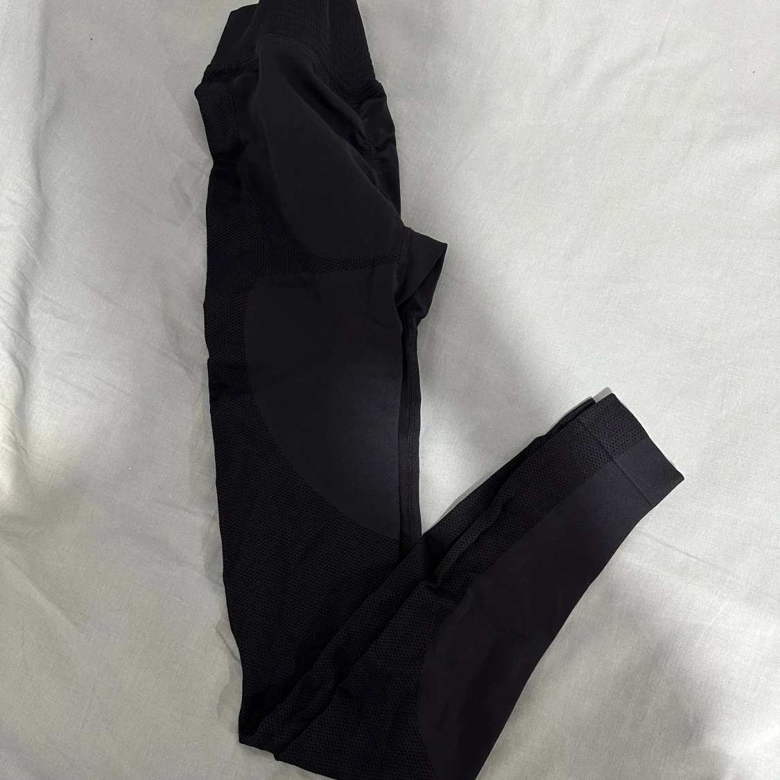 Svarta leggings från Gorilla Wear - 3