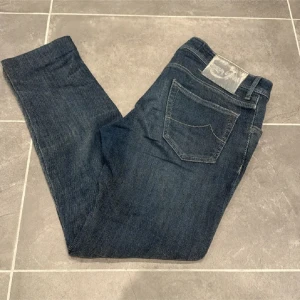 Jacob Cohën Style 622 - Ett par snygga byxor från Jacob Cohën i storlek W32 i modellen Style 622