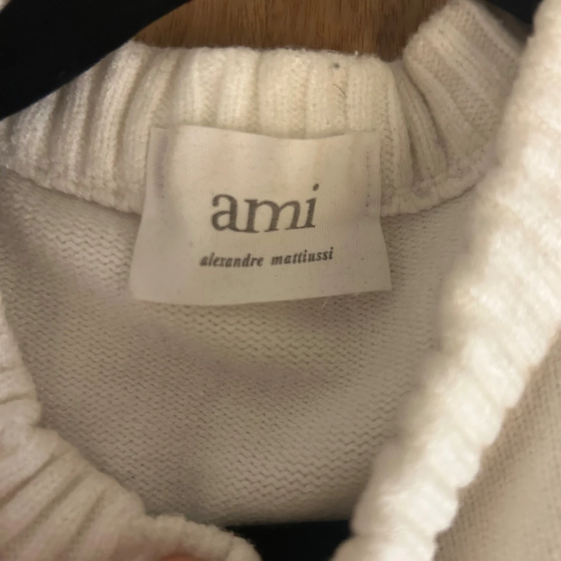 Vit stickad tröja från Ami - 2