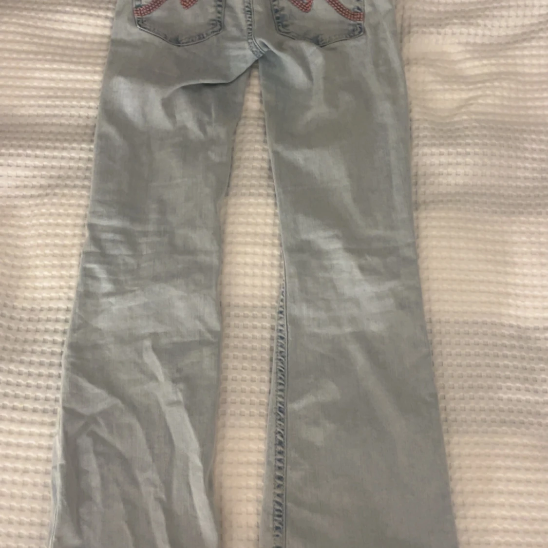 Bootcut jeans med slitningar från Nelly - 1