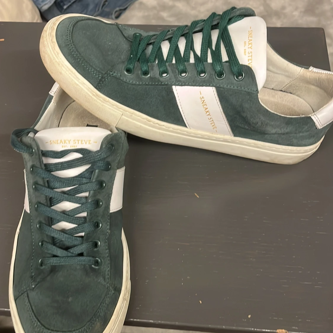 Sneaky Steve gröna sneakers mocka - 1