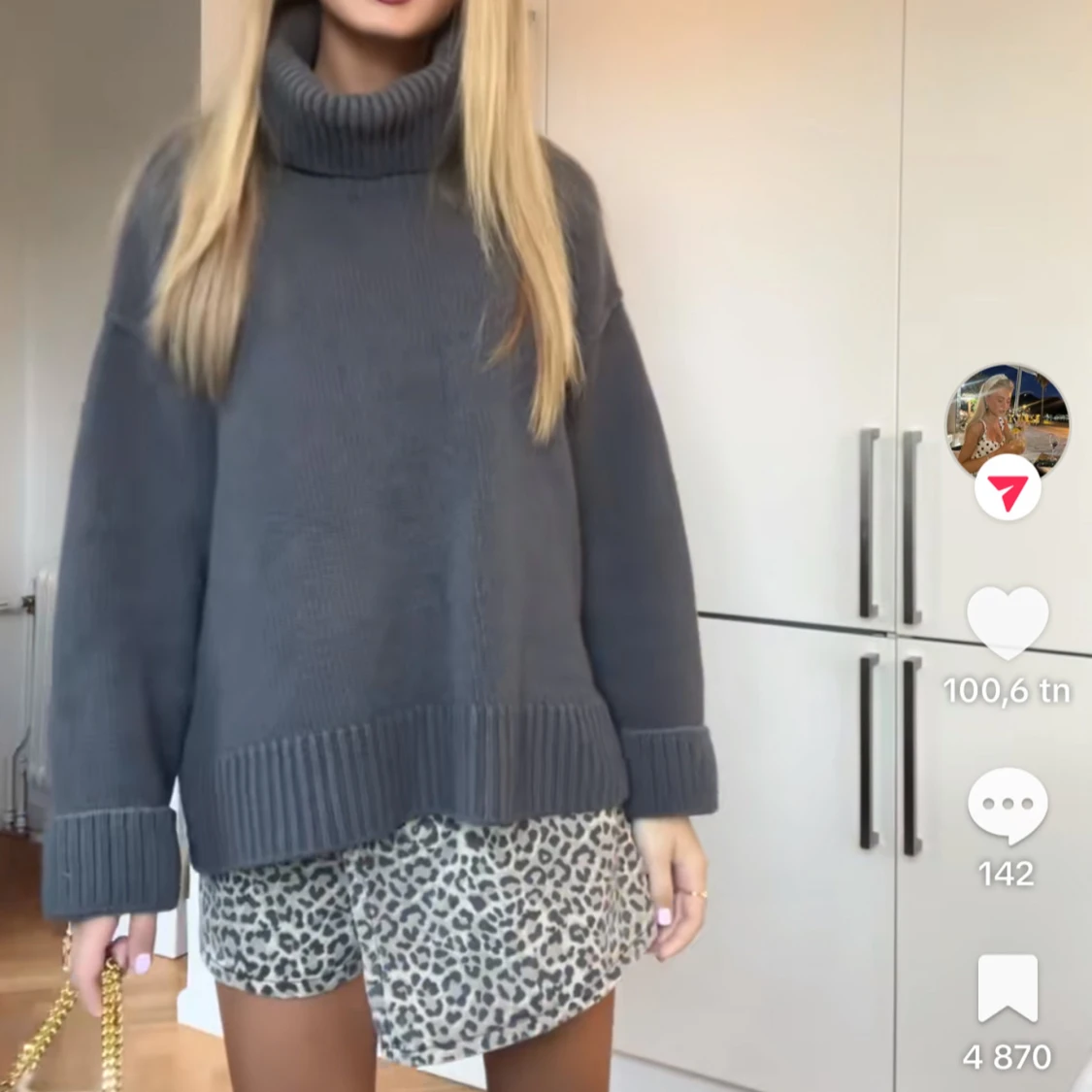 Finaste stickade tröjan - 2