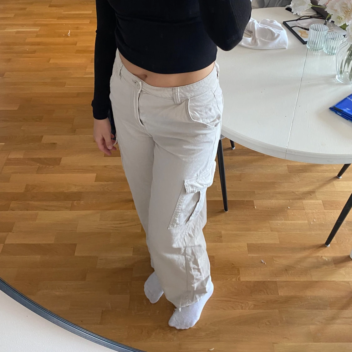 Beiga cargopants med raka ben - 2