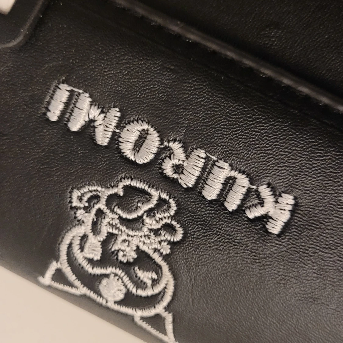  Helt ny Svart Kuromi axelväska med broderi - 4