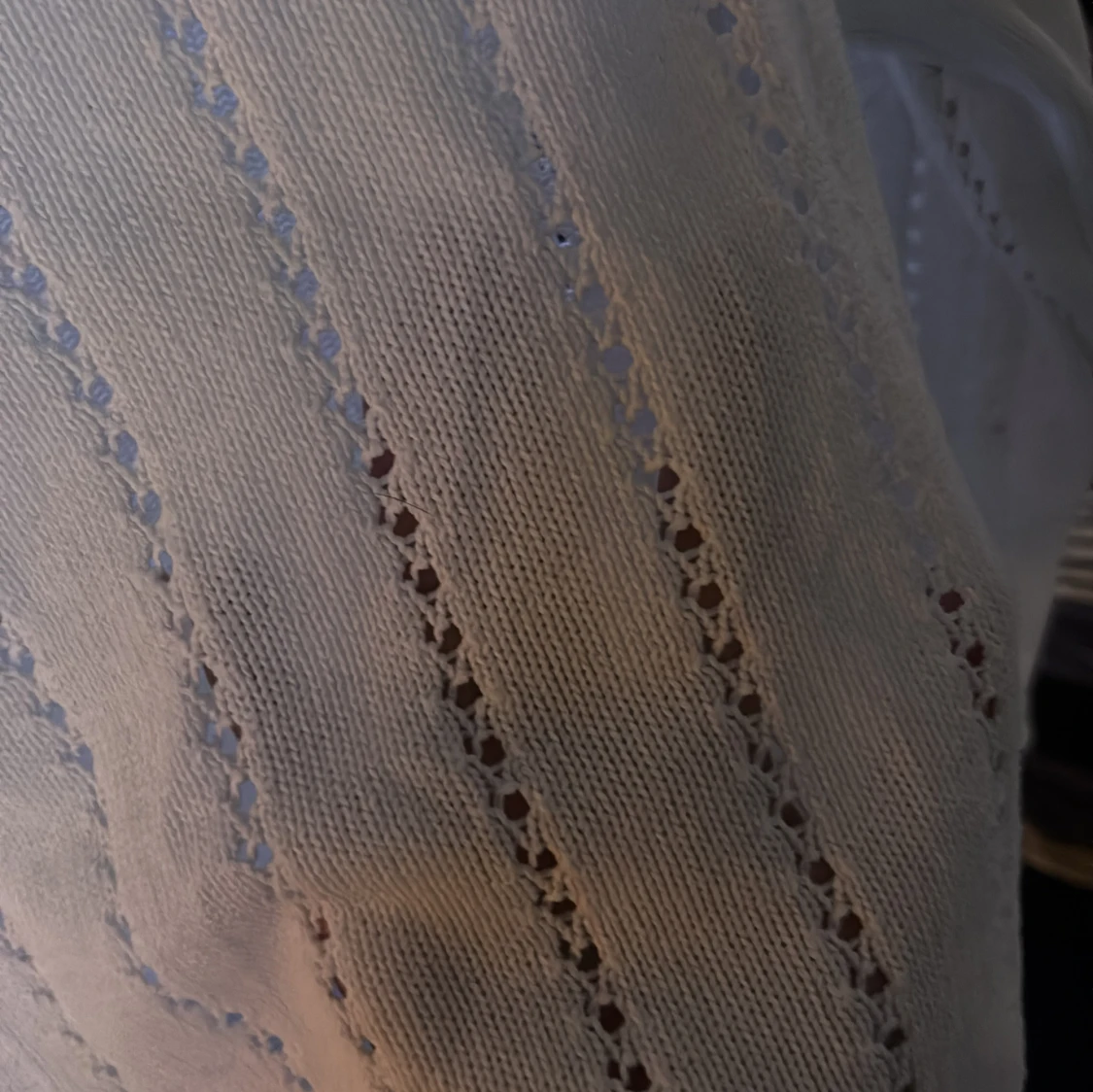 Vit stickad tröja från 157 - 2