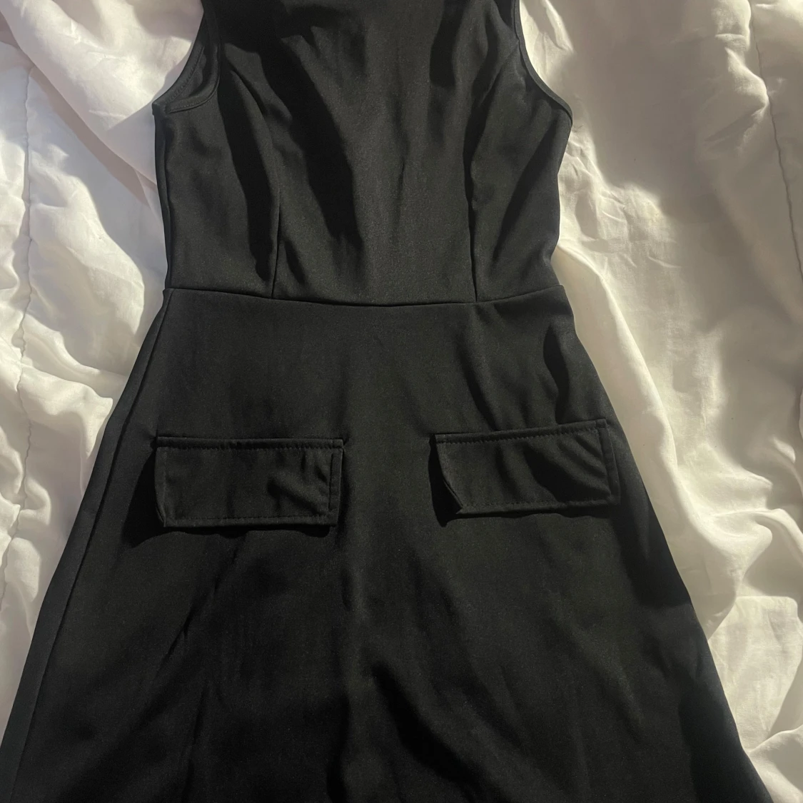 Svart ärmlös kortklänning XS - 3