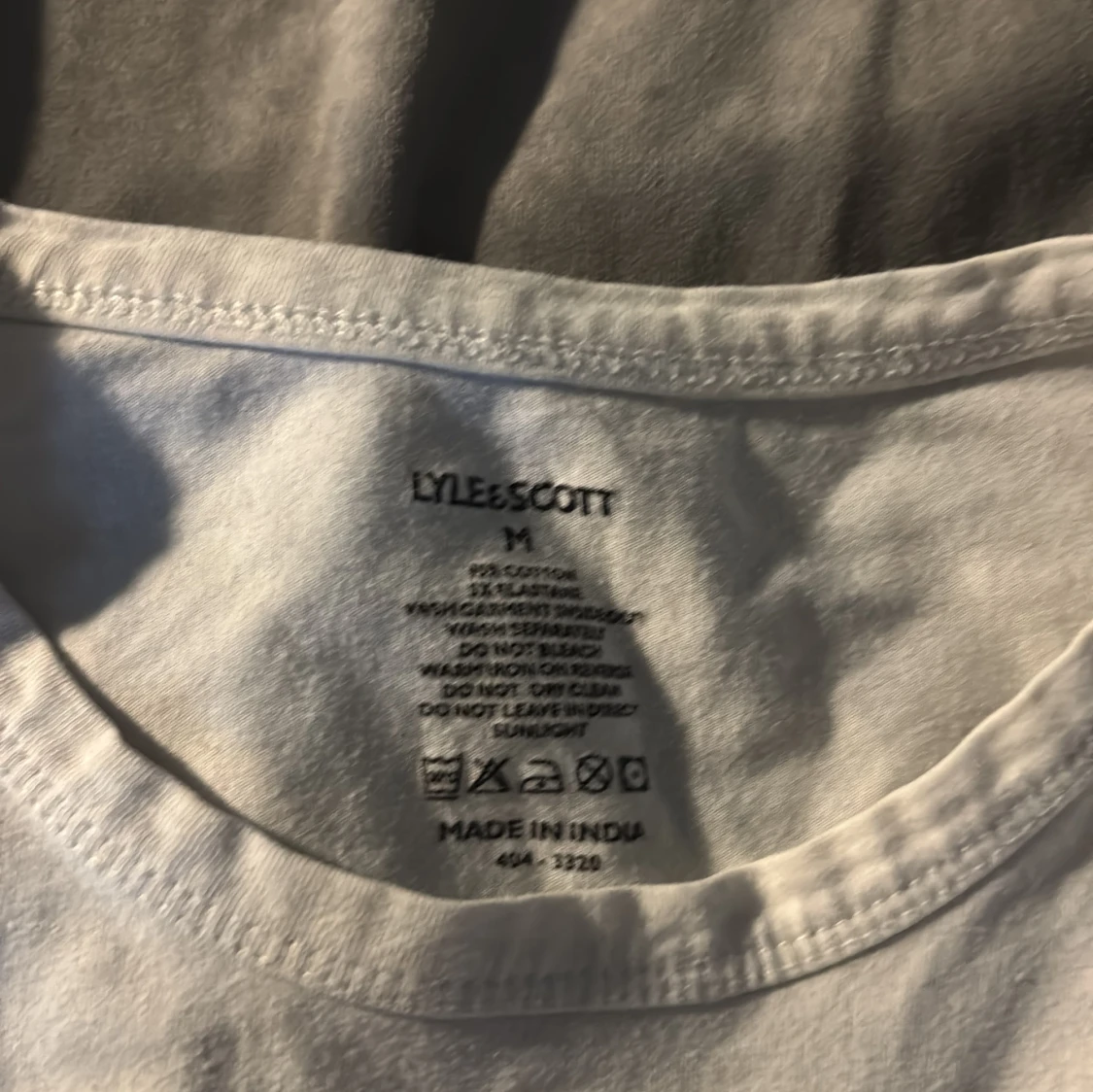 Vit t-shirt från Lyle & Scott, M - 2