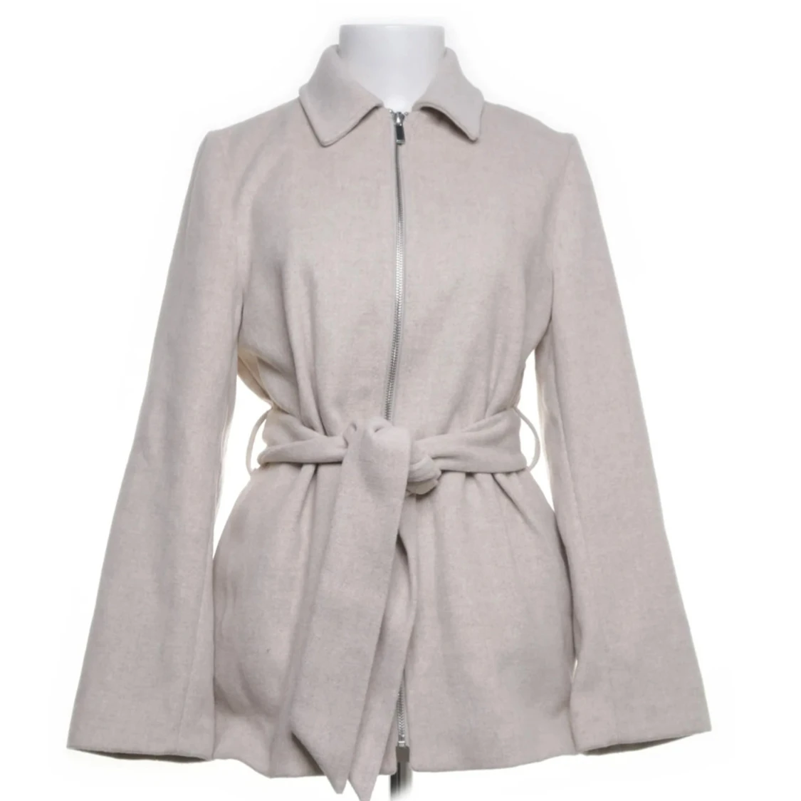 Beige jacka med bälte från Dobber XS