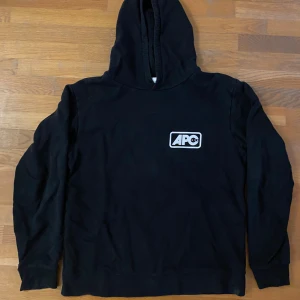 Apc hoodie  - Riktigt bra sick! Storlek M, hör av er vid frågor osv ✌🏼