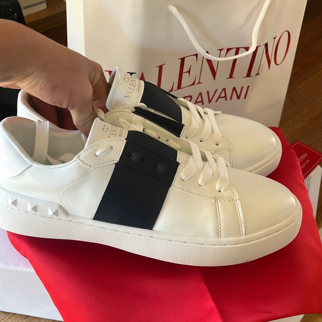 Valentino open mörkblå strl 42 - 1