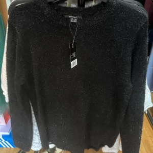 Glittrig stickad tröja - Super fin🩷