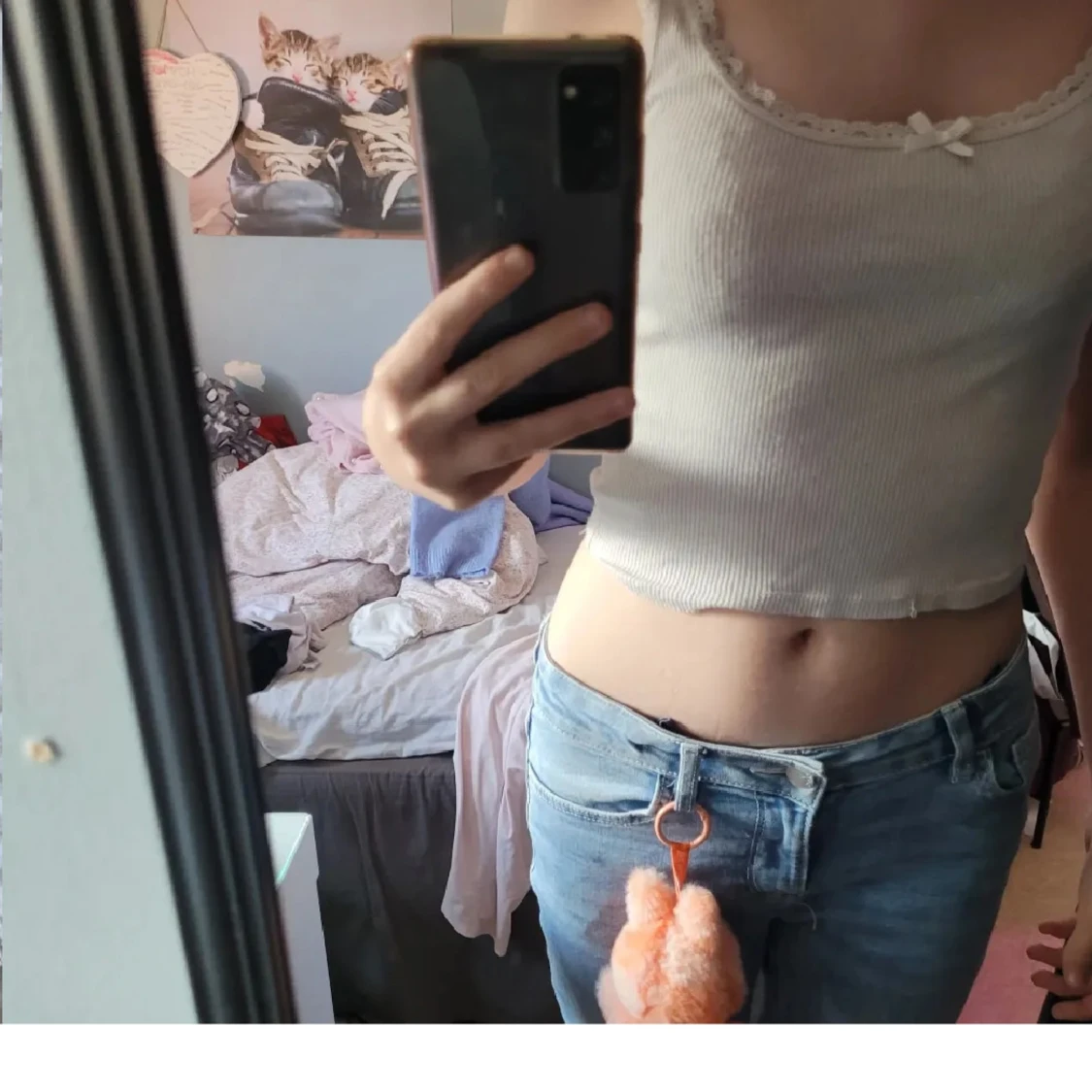 Vit ribbad linnetopp med spets - 1