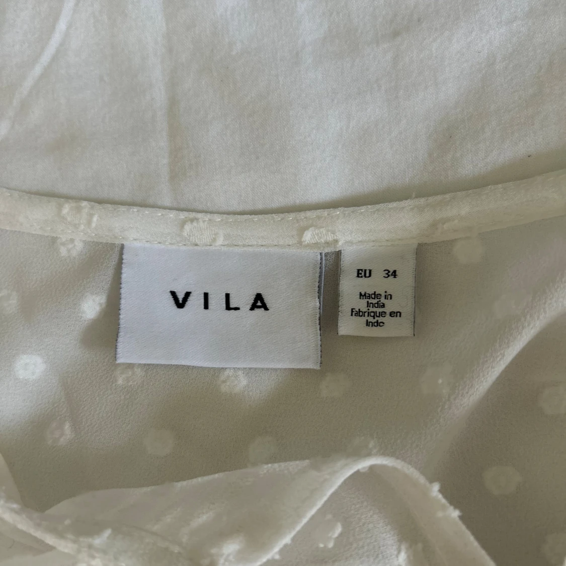 Vit festlig tröja från vila - 2