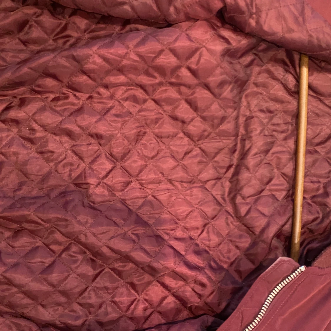 vinröd bomberjacka! - 4