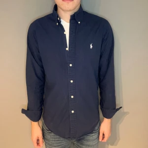 Polo Ralph lauren skjorta  - Polo Ralph lauren skjorta | storlek s | skick 10/10 | fraktar via valfrit ombud på köparens bekostnad | hör av dig vid funderingar 