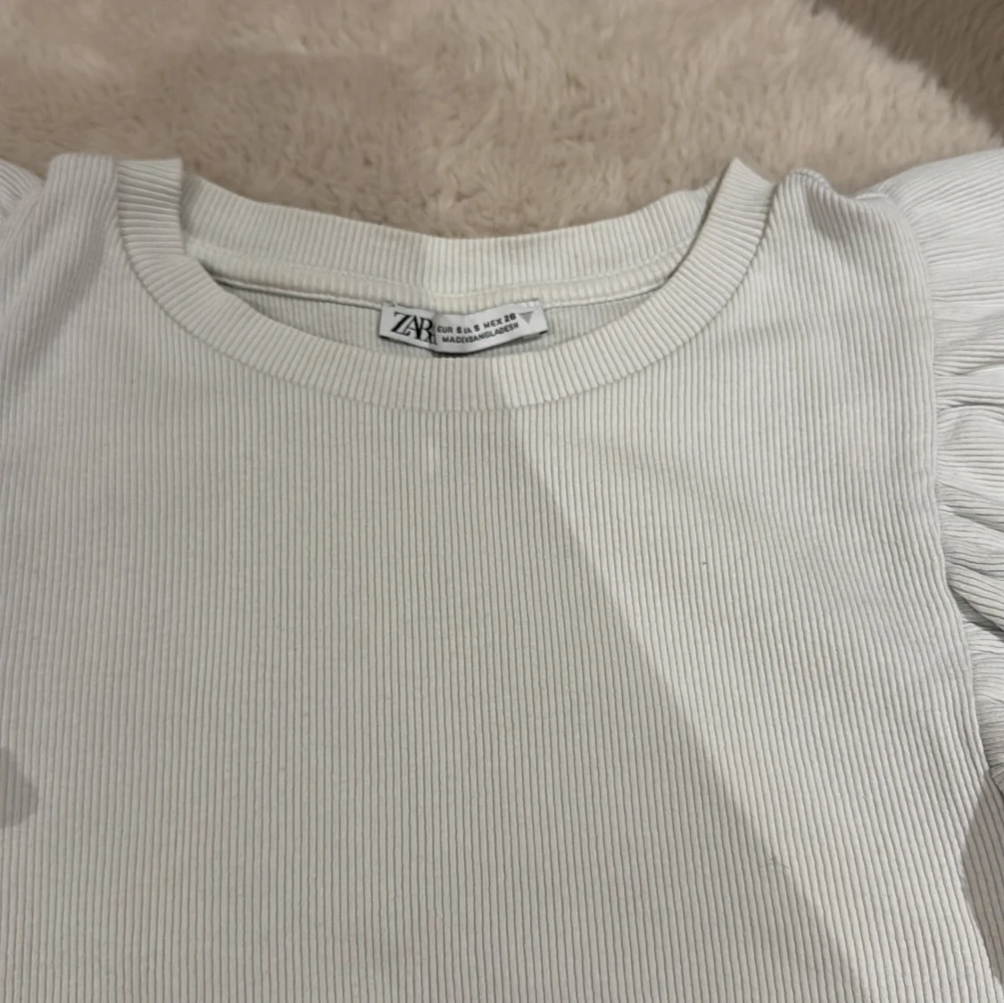 Vit ribbad topp med volangärmar Zara - 2