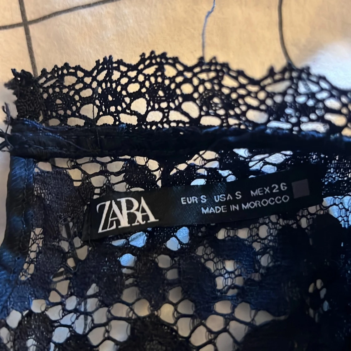 Marinblå spetsblus från Zara - 90