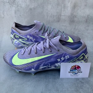 Nike mercurial - Nike mercurial vapor 16. Storlek 44,5 i gott skick men två lagade skador. Fult spelbara