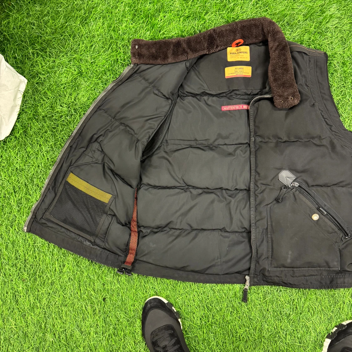 Svart dunväst från Parajumpers XLL - 1