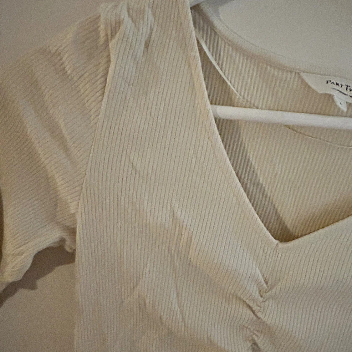 Beige ribbad topp från Part Two - 2