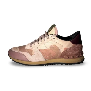 Valentino Rockrunners  - Hej! Säljer nu mina skor från märket Valentino, storlek 38.5 bra skick, givetvis äkta. Tveka inte på att höra av dig om du har frågor eller funderingar kring skorna! 
