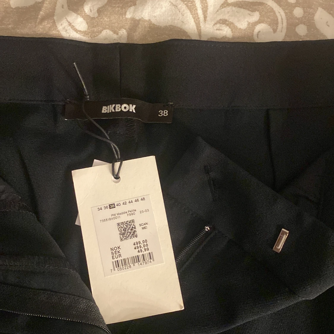 Bikbok kostymbyxor - 2