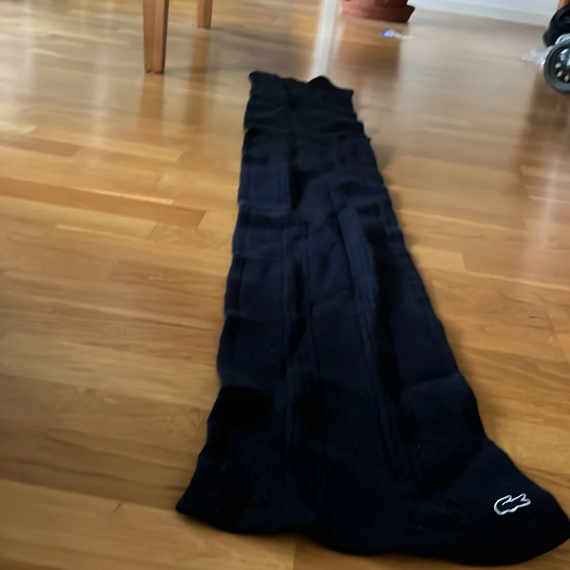 Mörkblå stickad halsduk från Lacoste - 3