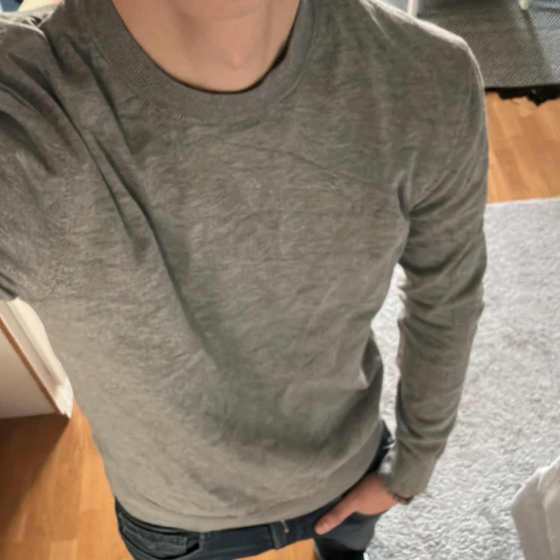 Grå slim fit tröja från H&M - 1