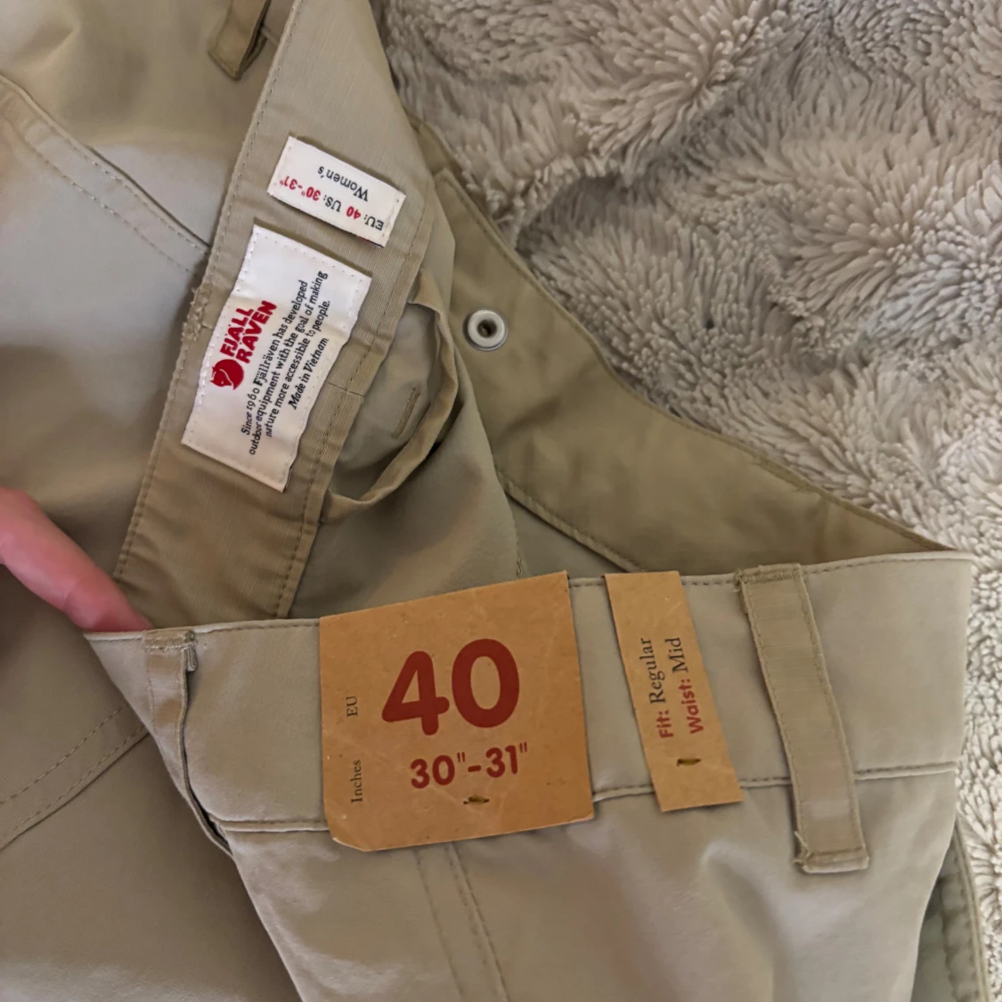 Beiga shorts från Fjällräven, strl 40 - 3