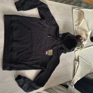 Morris Stockholm - hoodie  - Morris Stockholm hoodie i storlek S. I använt med fint skick.