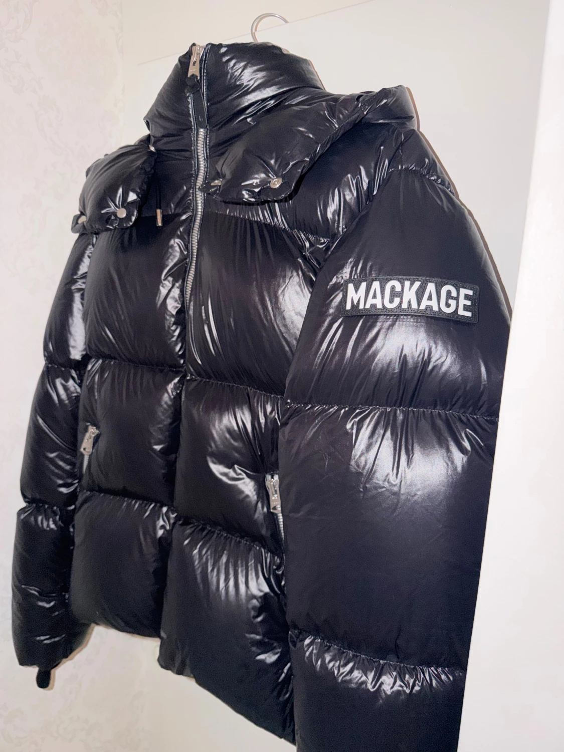 Svart pufferjacka från Mackage - 1