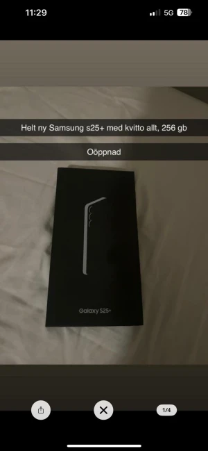 Samsung Galaxy S25+ 256GB - Helt ny och oöppnad Samsung Galaxy S25+ med 256GB lagring. Originalförpackning med kvitto medföljer. Perfekt skick, ingen synlig skada eller slitage på kartongen. Modern design och senaste funktioner från Samsung.