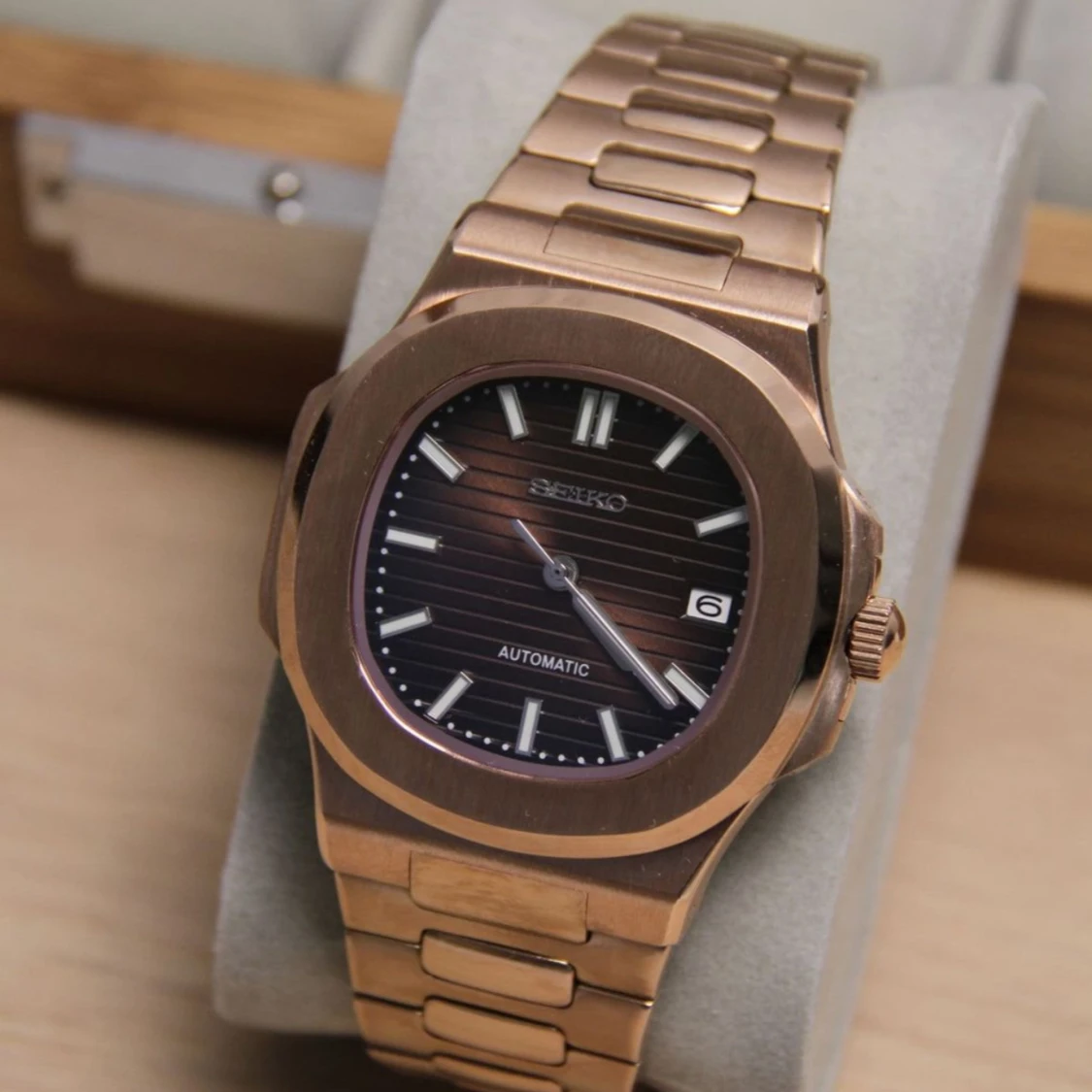 Roséguldfärgad Seiko automatisk klocka