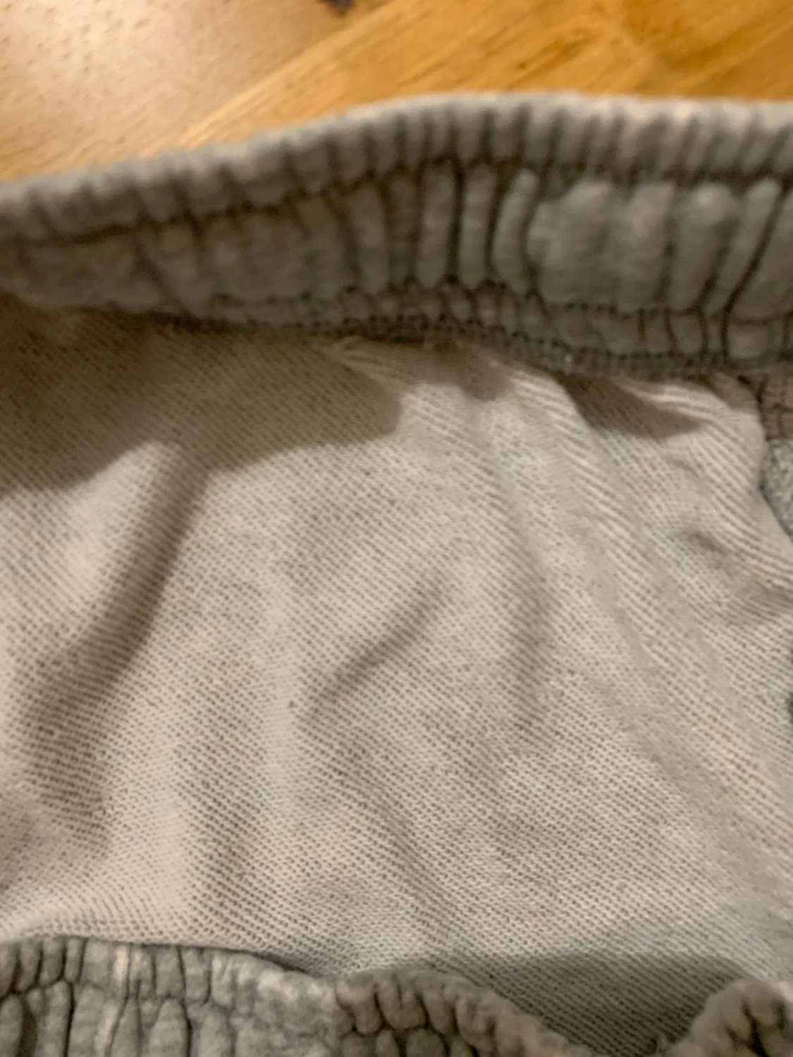 Grå mjukisbyxor från Nike - 5