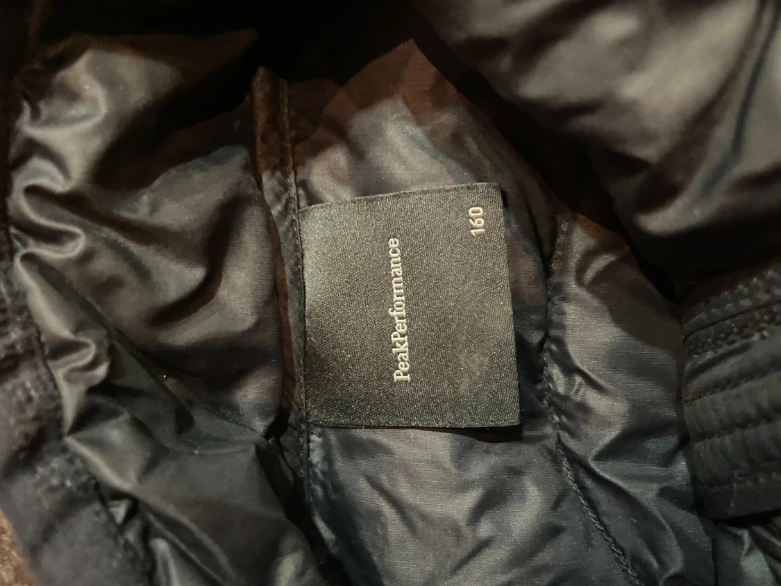 Svart dunväst från Peak Performance - 2